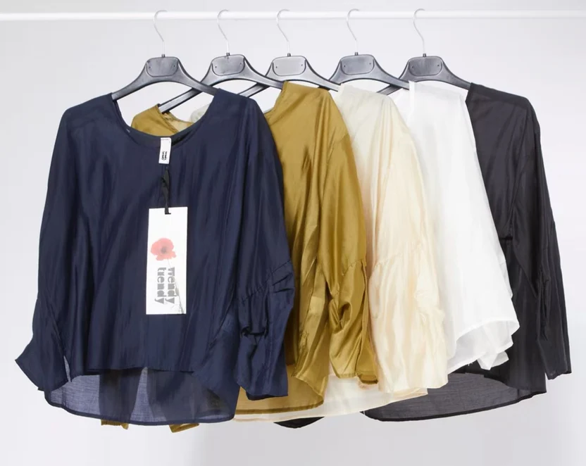 BLUSA