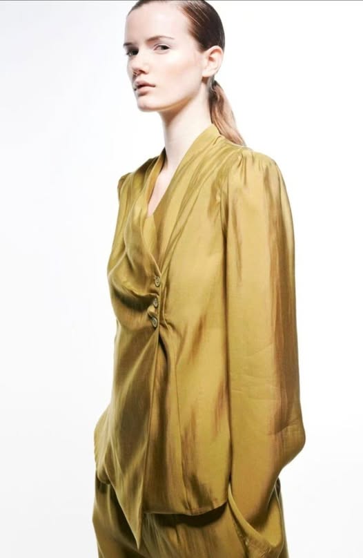 BLUSA